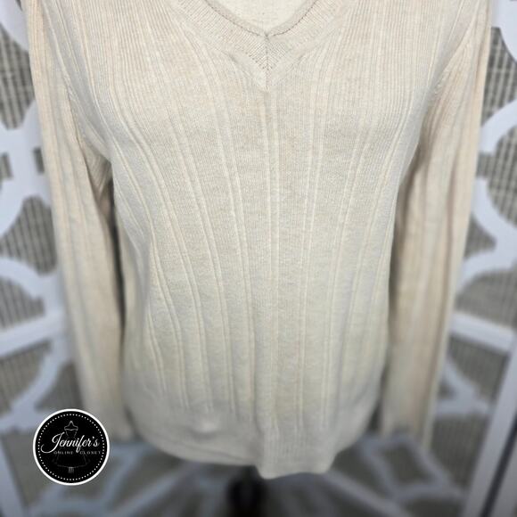 Jeanne Pierre Beige V Neck Long Sleeve Pullover Sweater Size Large - Picture 4 of 9